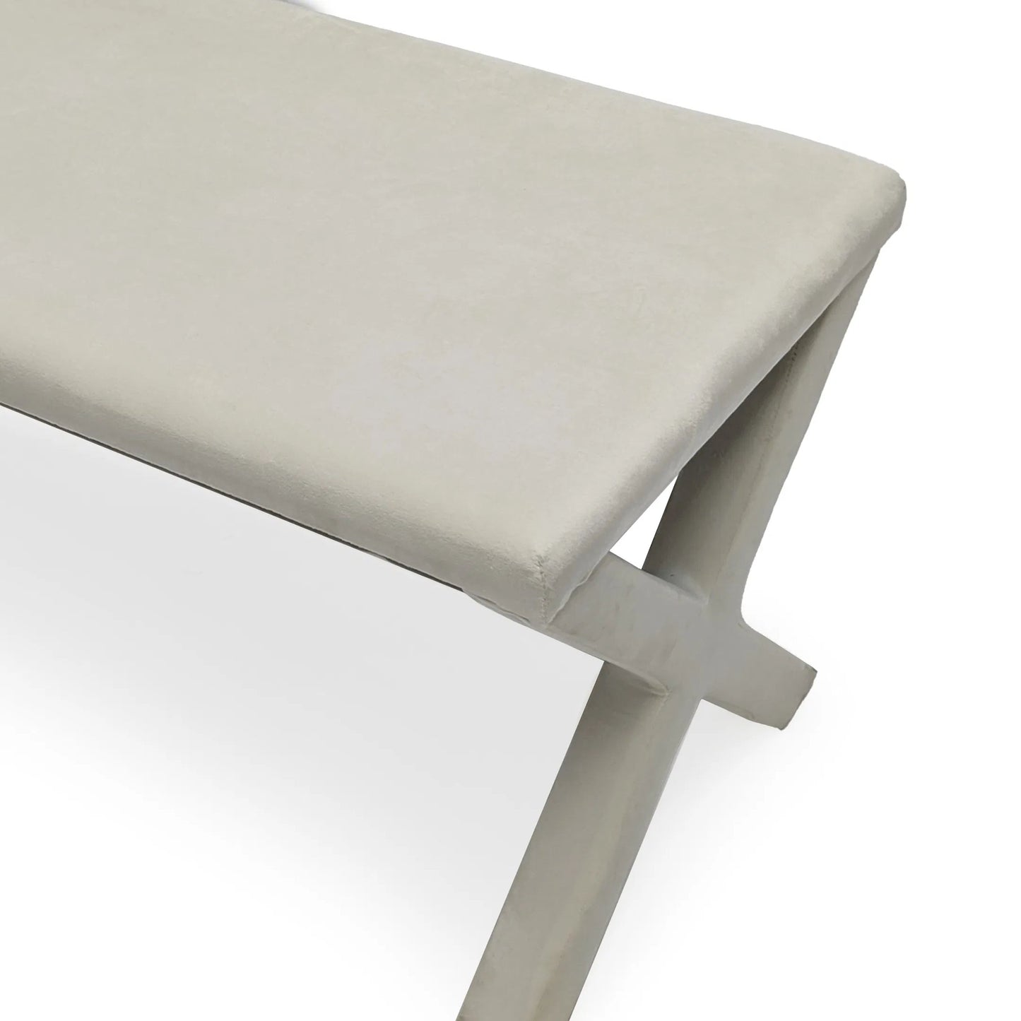 004 SI-2448999 | Closeup | White Velvet Bench by Zentique in off-white velvet. Made from velvet in a transitional style.