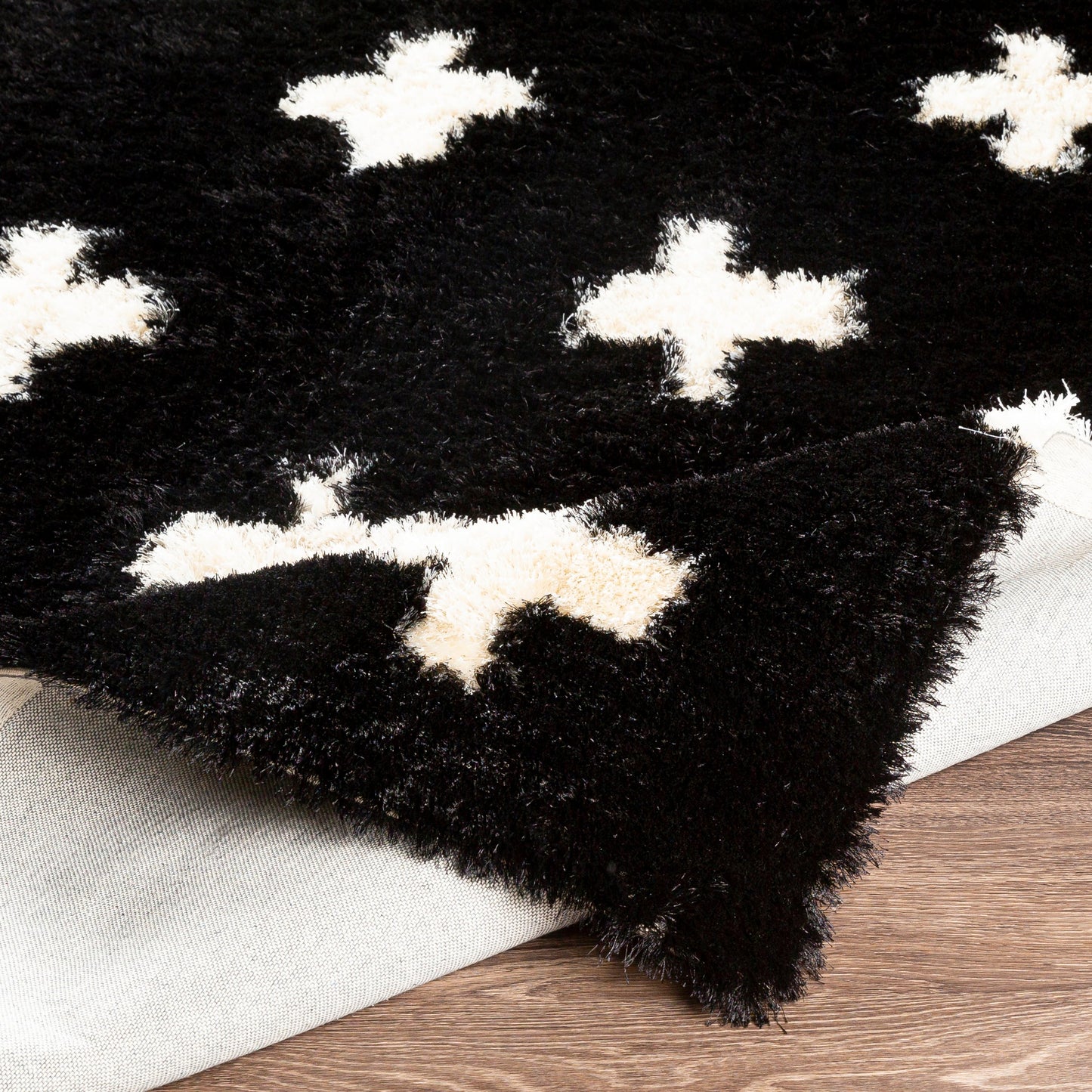 010 SR-880096 | Closeup | Gibraltar Rug by Surya. Made from 100% polyester in a modern style.