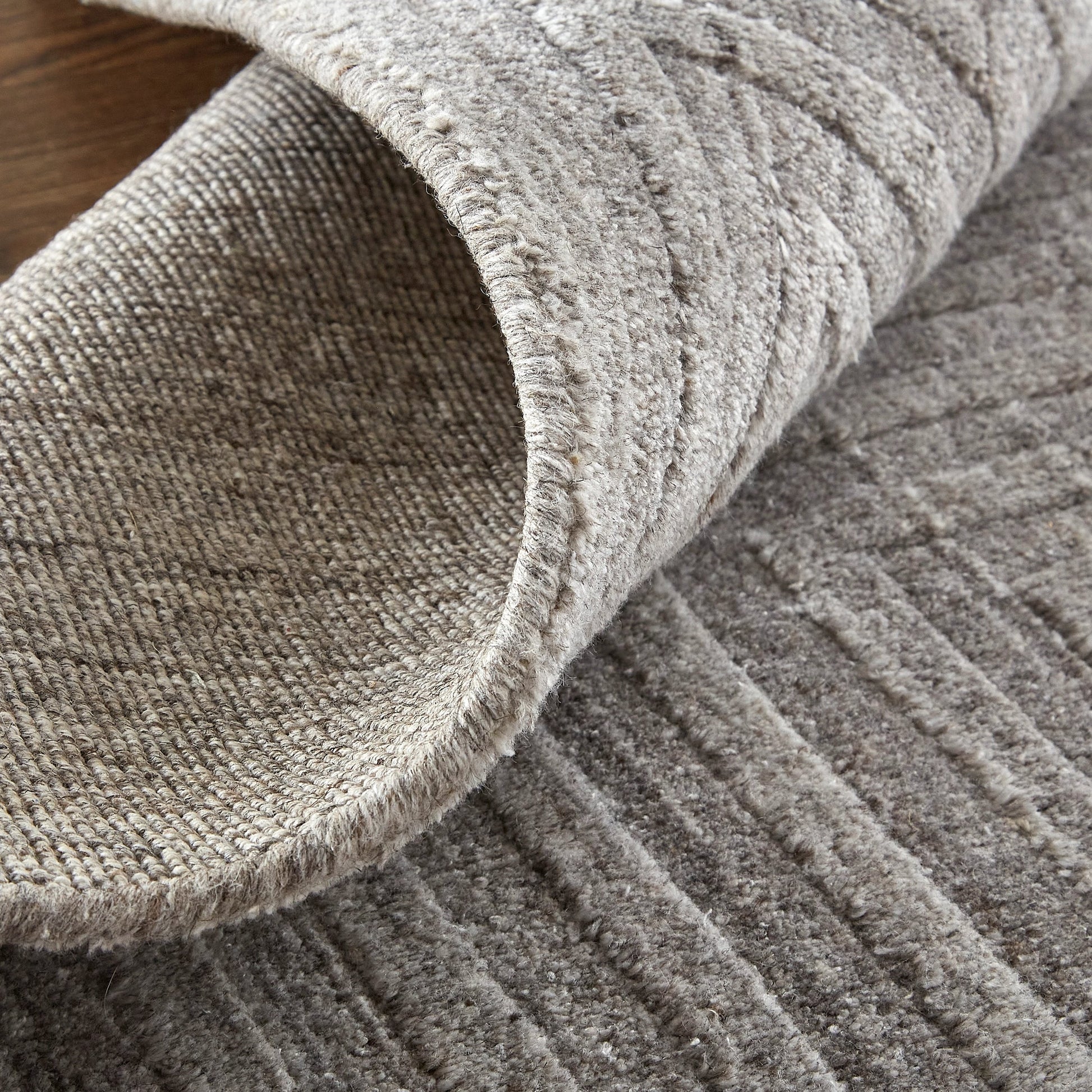 Redford Transitional Solid Rug - 8670F by Feizy. Made from 70% viscose, 30% wool in a unique style.