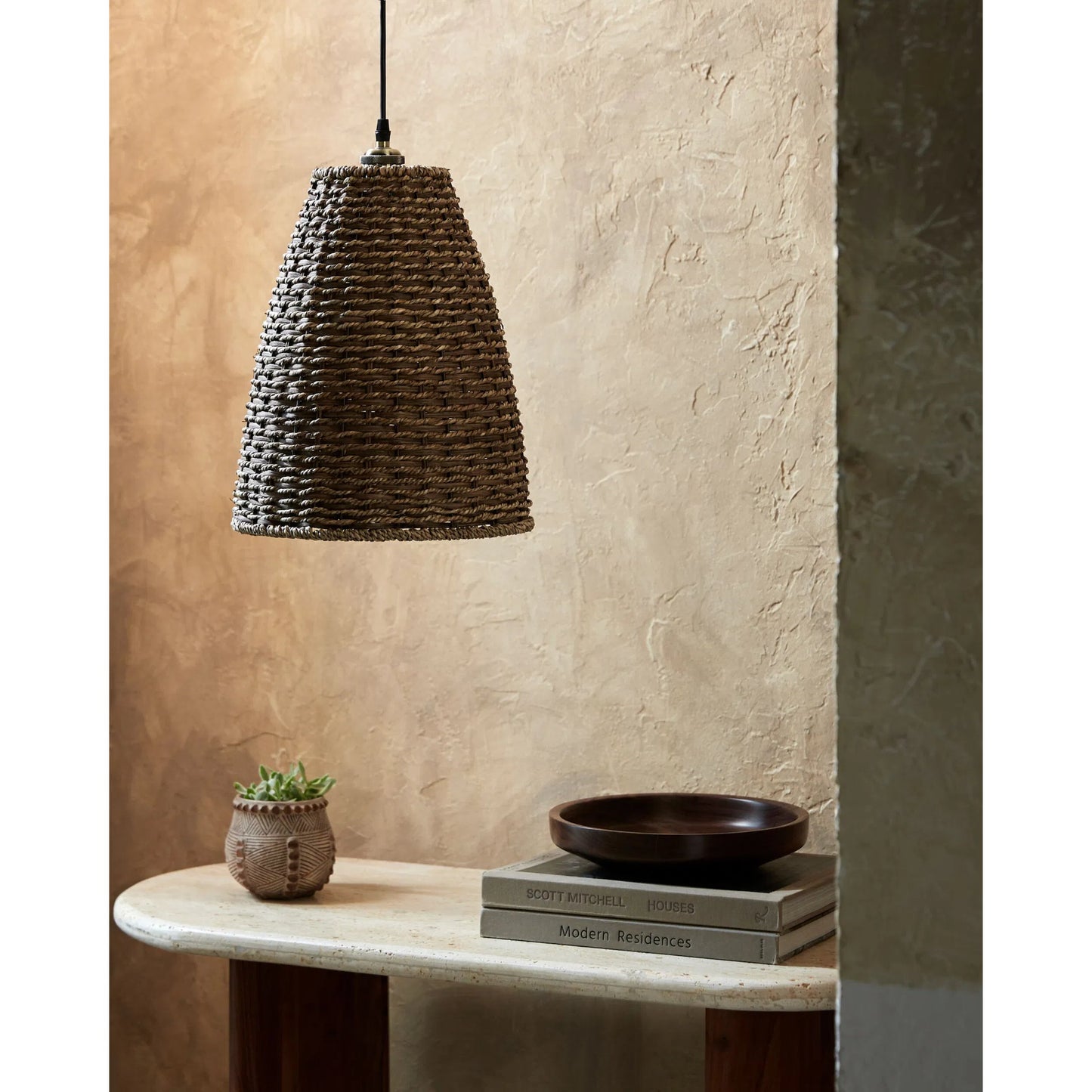 003 SI-2048816 | Lifestyle | Gallus - 476515 by Livabliss in fixture: dark brown, cord: black and painted natural black sand. Made from fixture: rattan in a cottage & farmhouse style.