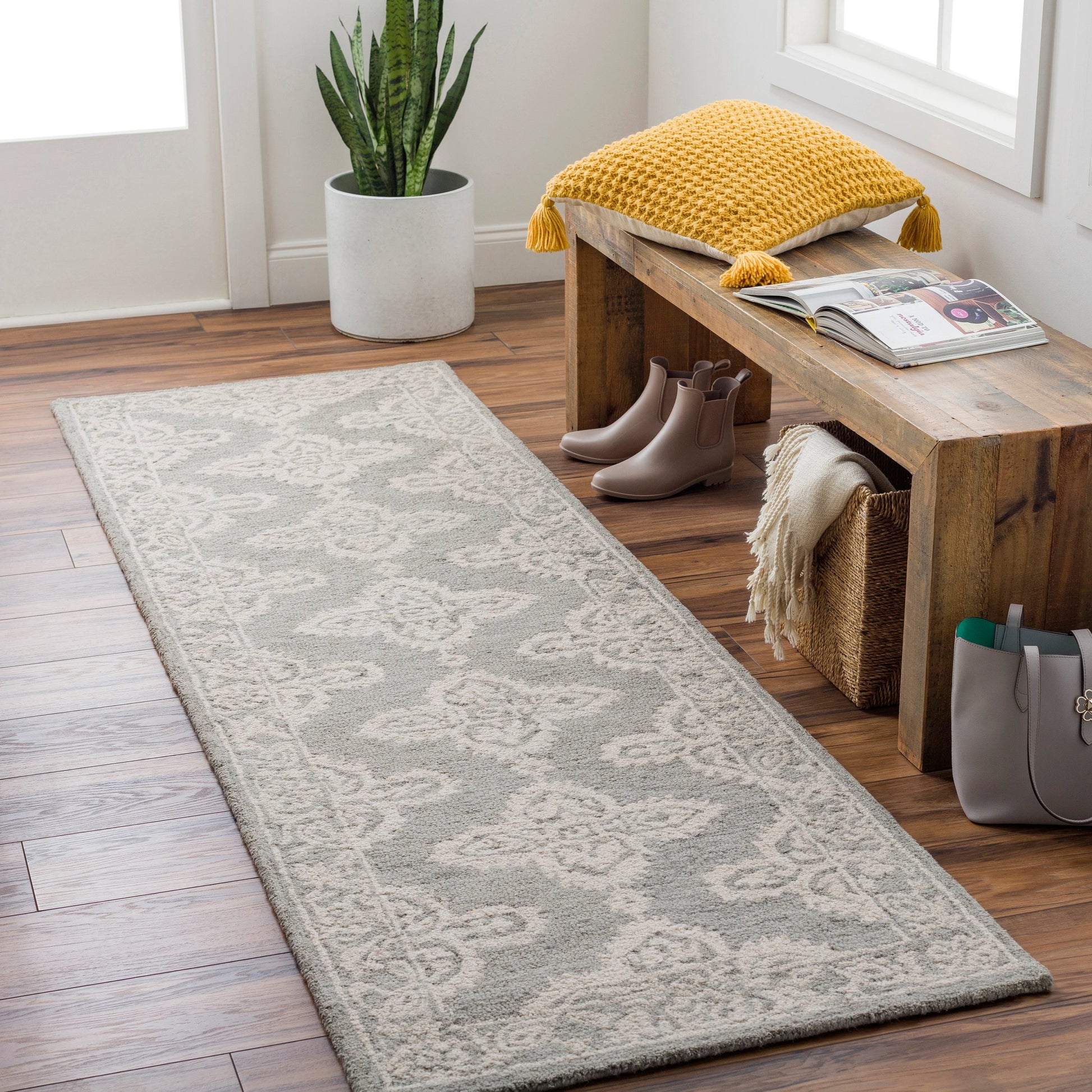 Granada Rug - 23802 by Livabliss. Made from 100% wool in a unique style.