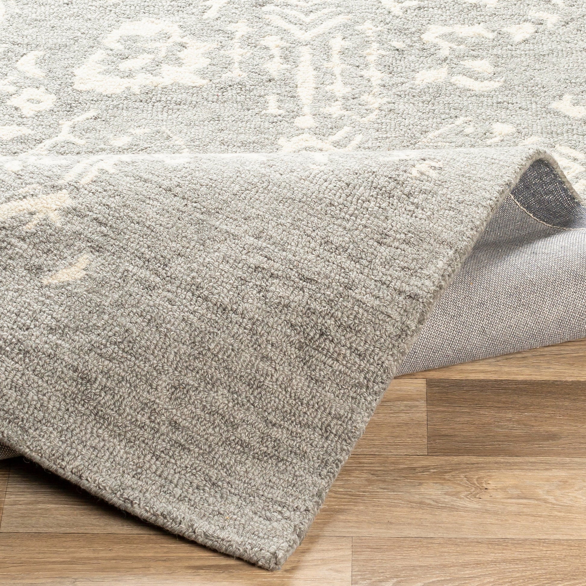 Granada Rug - 23807 by Livabliss. Made from 100% wool in a unique style.