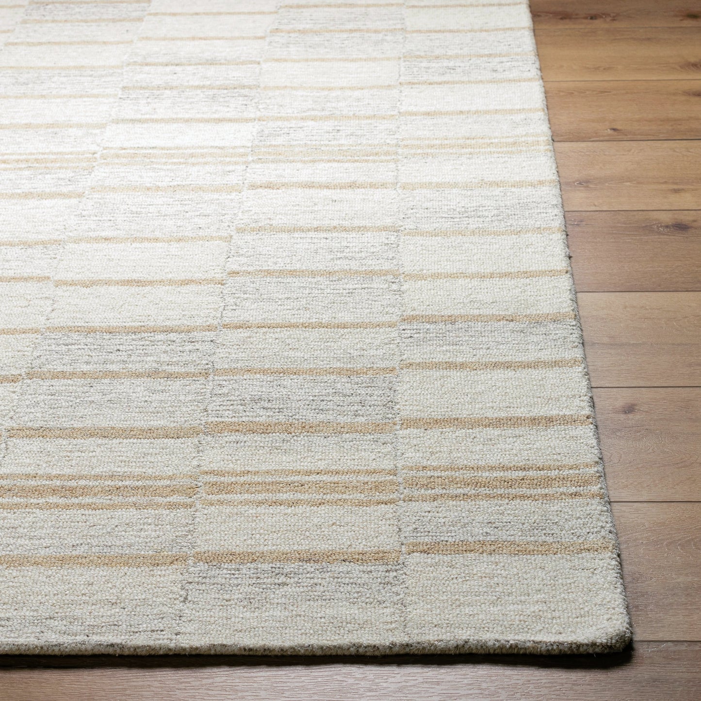 004 SI-2048035,SI-2048036,SI-2048037,SI-2048038 | Closeup | Granada EVP-2312 Rug by Livabliss. Made from face: 100% wool in a unique style.