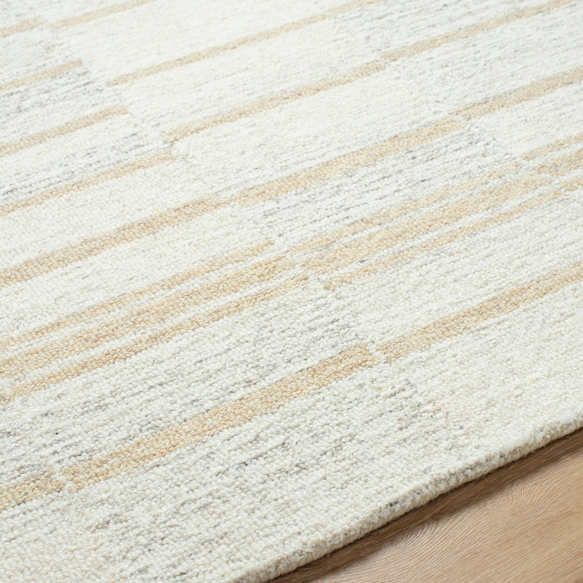 Everton Plus Rug - 32943 by Livabliss. Made from face: 100% wool in a unique style.