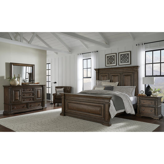 Woodbury Panel Bed by Pulaski Furniture in cowboy boots brown. Made from rubberwood in a traditional style.