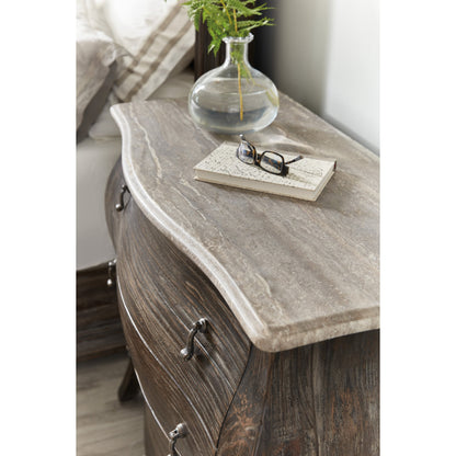 Traditions Bachelors Chest by Hooker Furniture in pistachio. Made from pine veneers, solid wood-edge top in a cottage & farmhouse style.