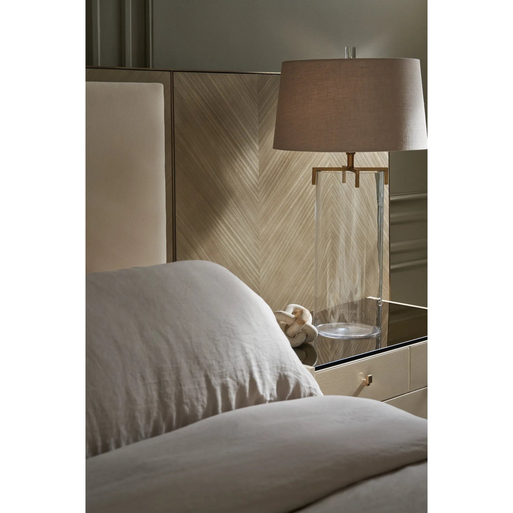 Anthology Bed with Wings by Caracole in gold and dry martini, brushed gold paint, brushed gold. Made from beech, koto in a transitional style.