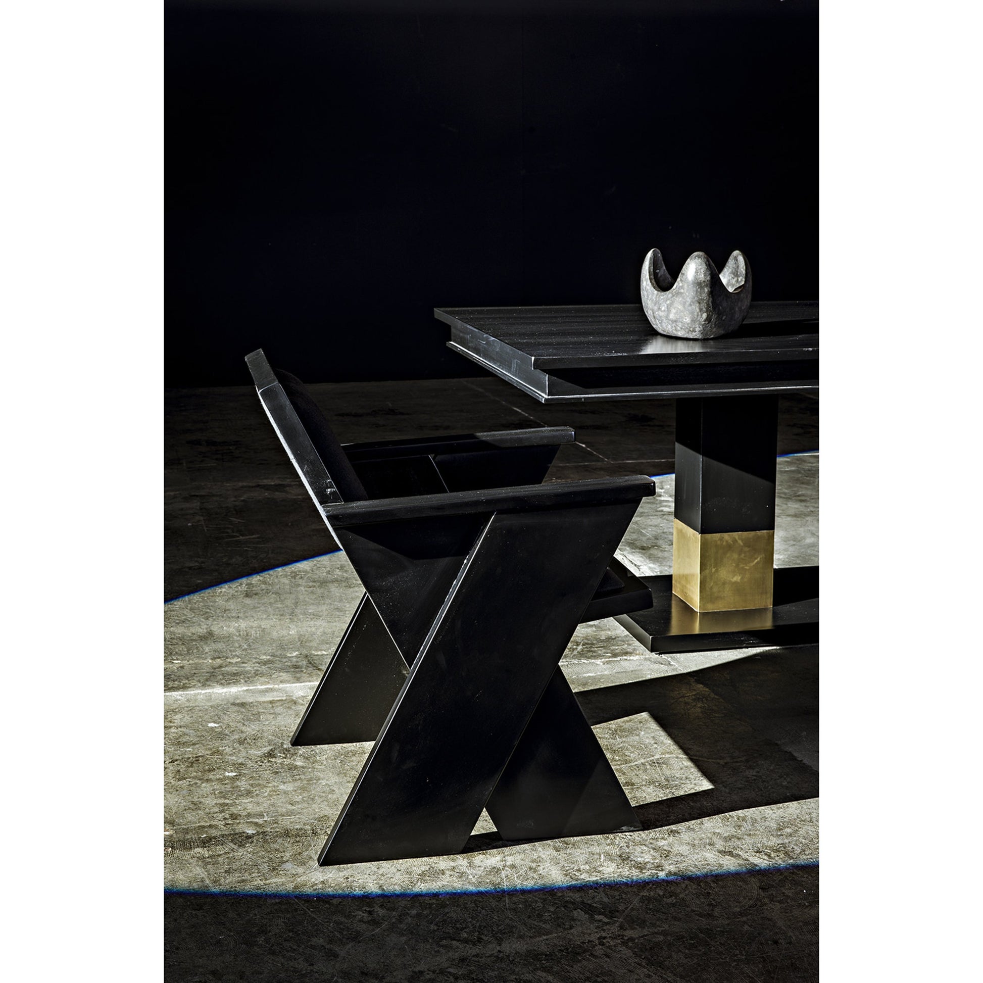 Ravenko Dining Table by Noir in hand rubbed black. Made from mahogany in a modern style.
