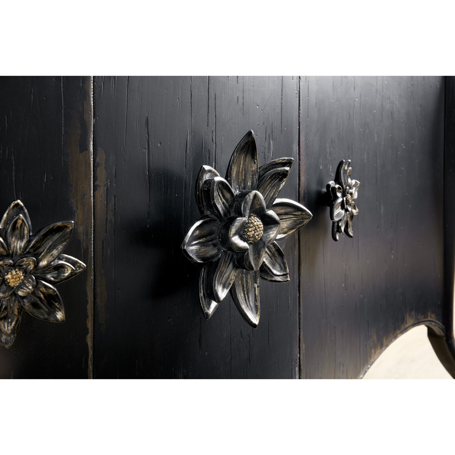 004 SI-1749550 | Closeup | Bien Ame Buffet by Hooker Furniture in porte noir. Made from oak veneers in a traditional style.