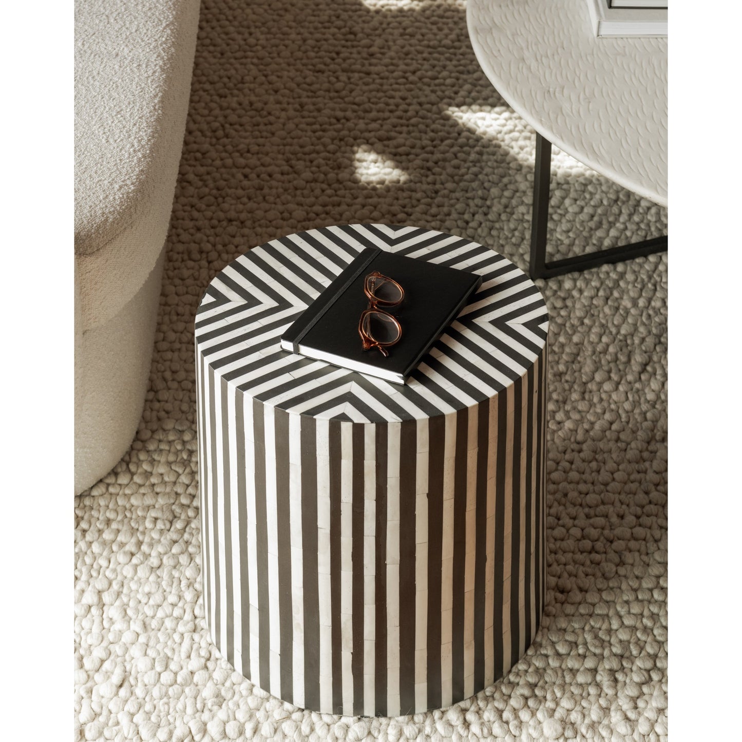 003 SI-1771645 | Lifestyle | Chameau Side Table by Moe's Home Collection in white, black. Made from bone veneer in resin, mdf in a modern style.