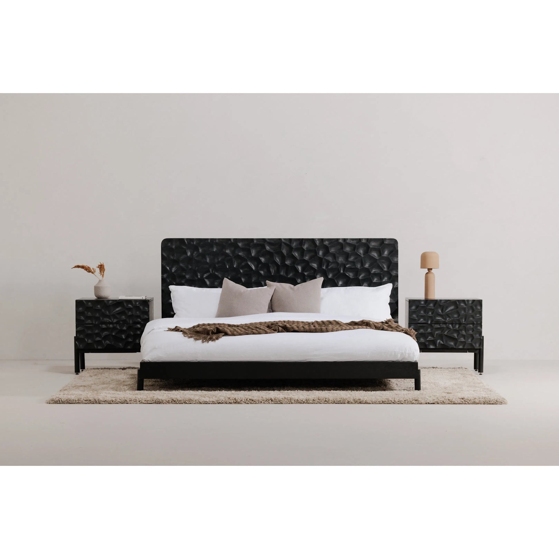 Misaki Bed by Moe's Home Collection in black. Made from solid oak, acacia wood slats in a modern style.