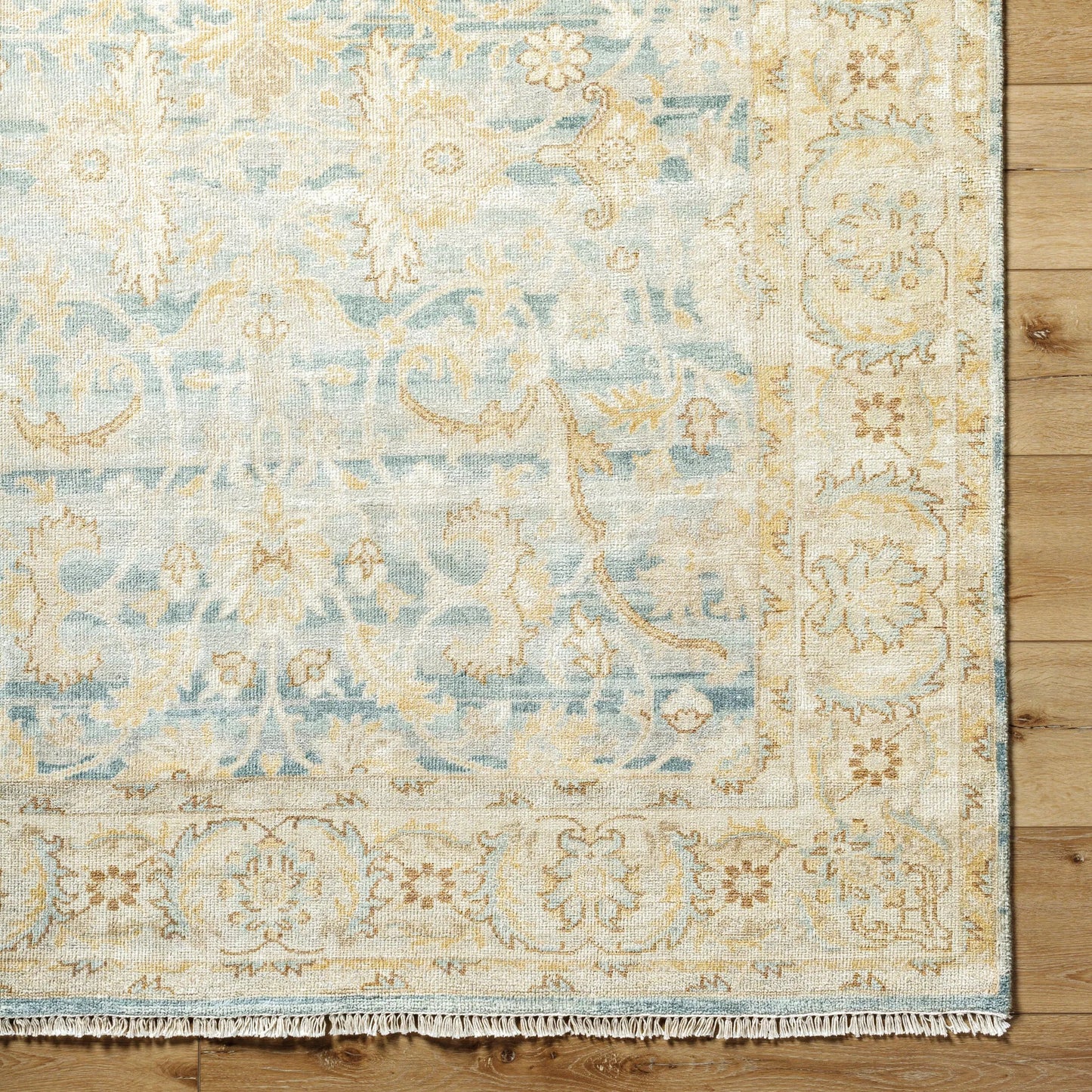 006 SI-1917543,SI-1917544,SI-1917545,SI-1917546,SI-1917547 | Closeup | Hamadan Rug - 31441 by Surya in beige, teal, pale blue, mustard, brown. Made from main: 70% wool, main: 30% viscose in a unique style.