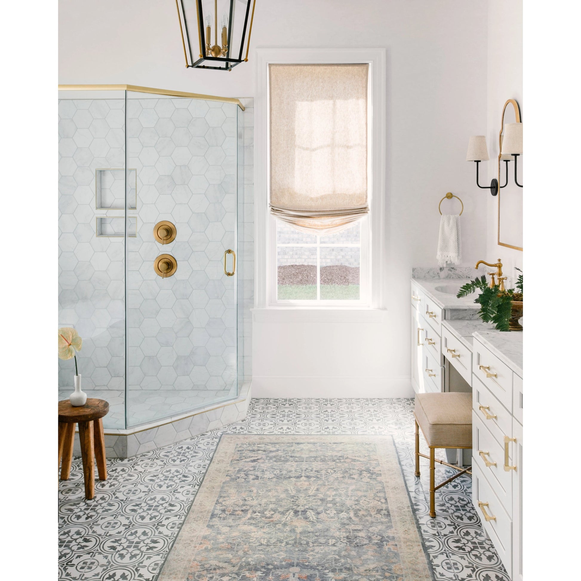 Hathaway HTH-02 Rug by Loloi in denim, multi. Made from 100% polyester in a transitional style.