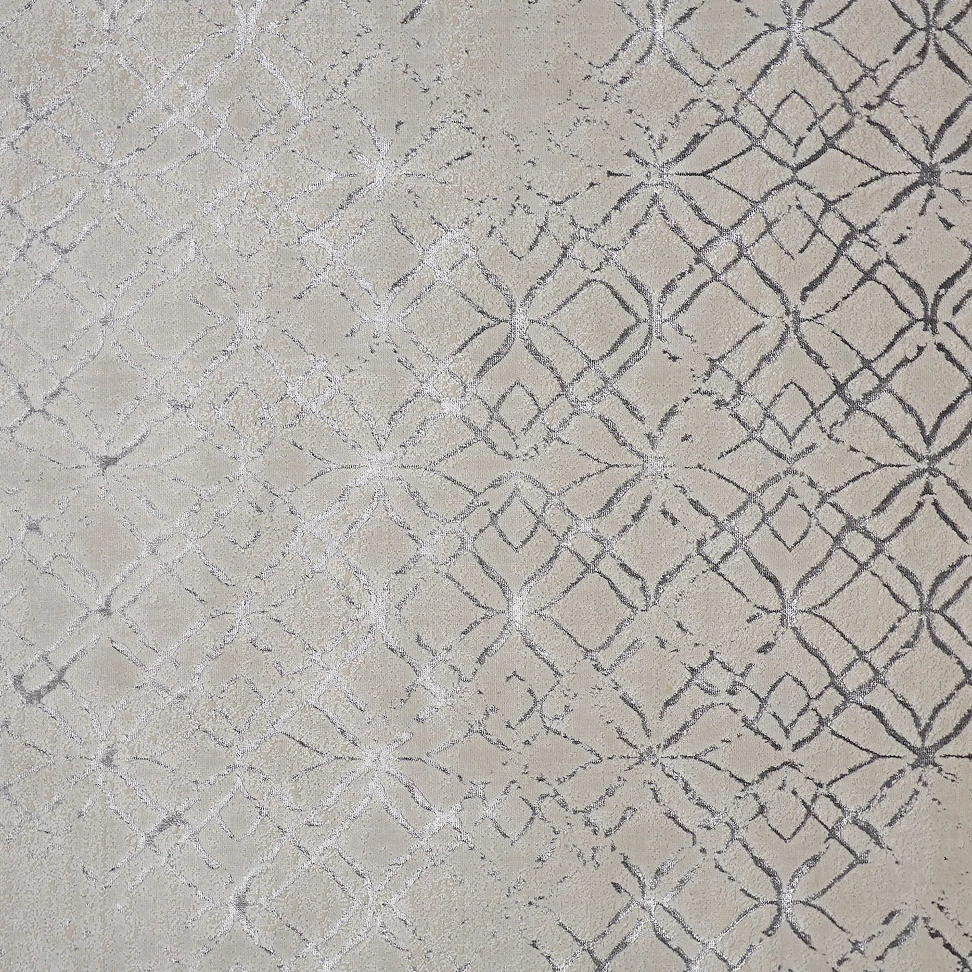 Micah Metallic Trellis Rug - 3047F by Feizy. Made from polyester, polypropylene in a unique style.