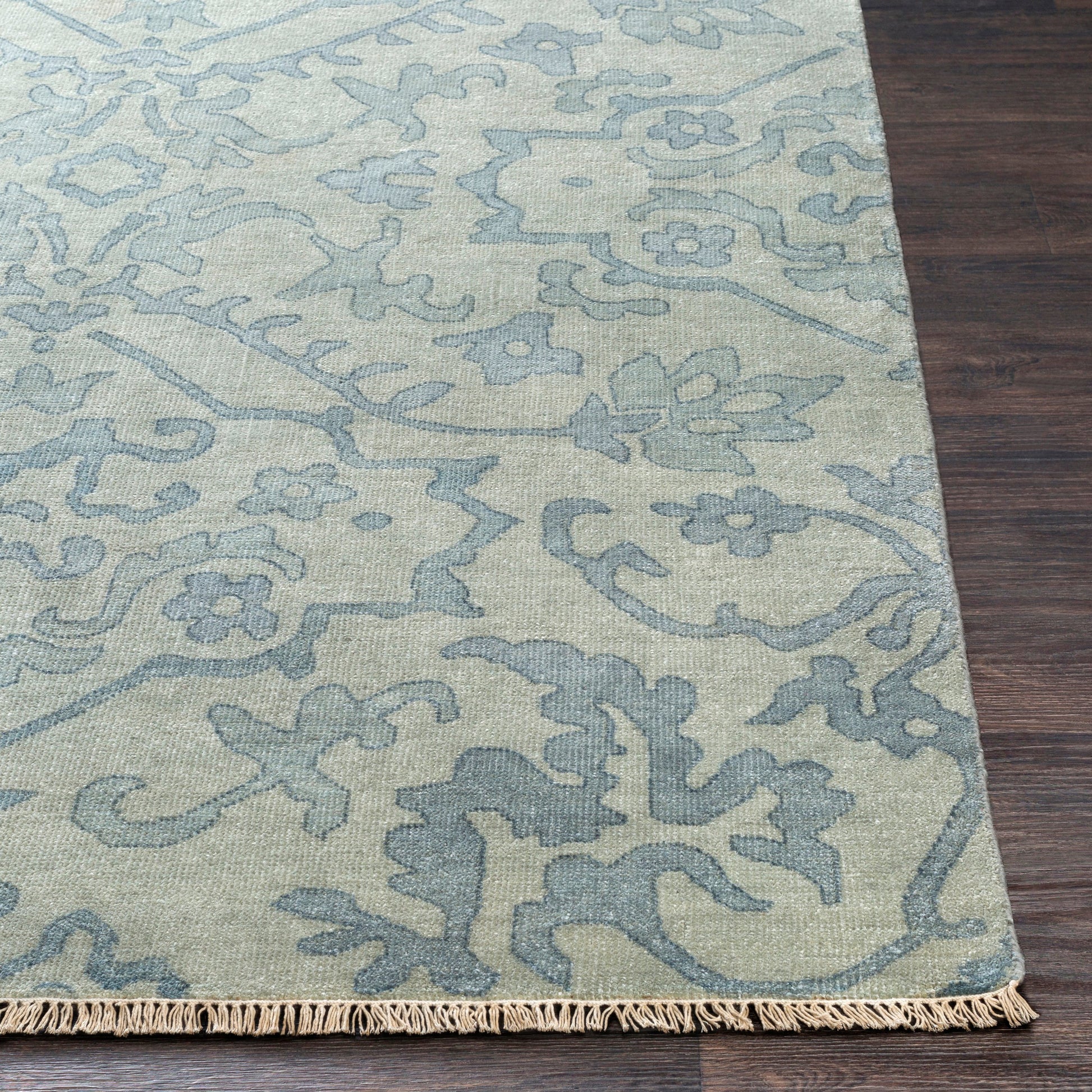 Hillcrest HIL-9036 Rug by Surya. Made from 100% new zealand wool in a unique style.
