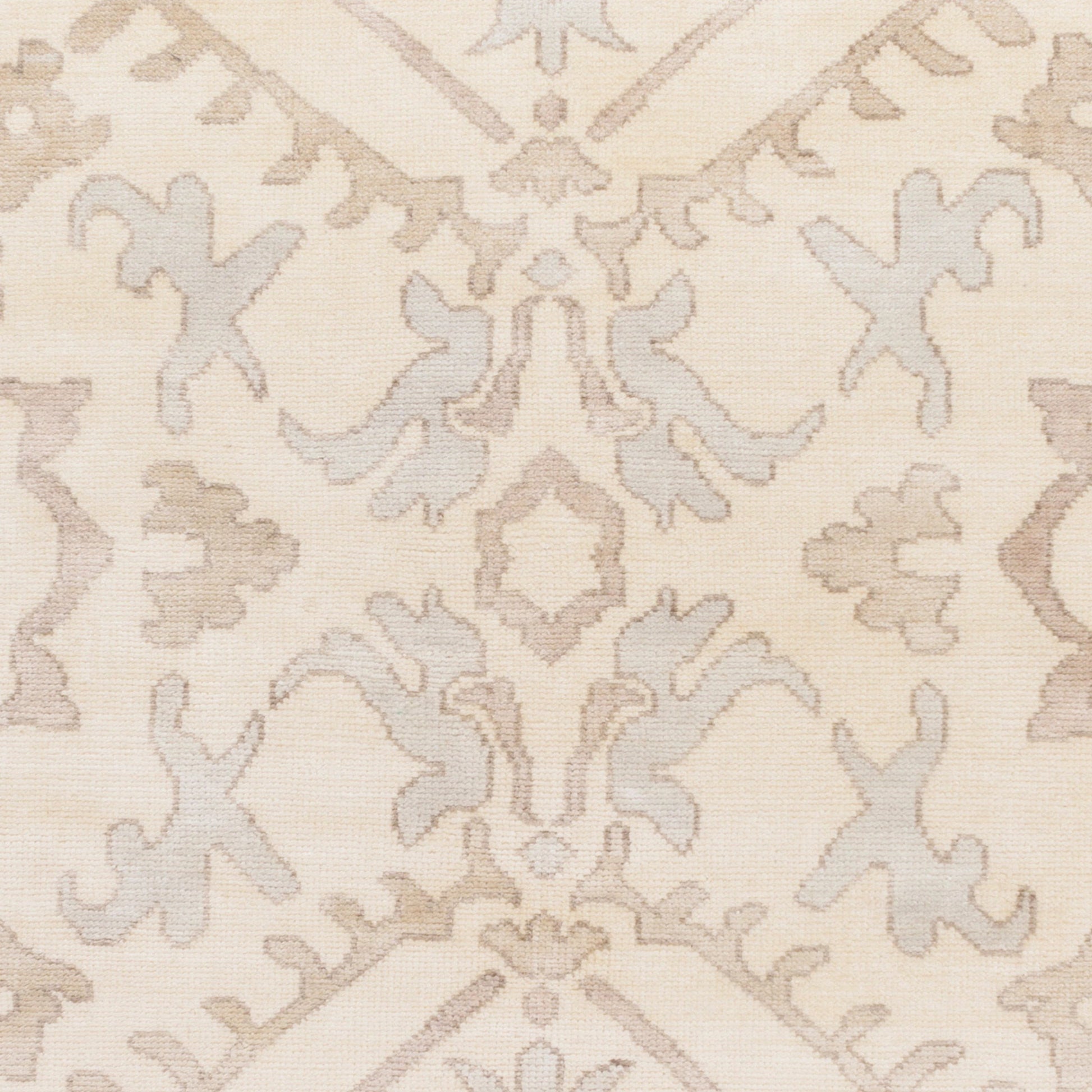 Hillcrest HIL-9036 Rug by Surya. Made from 100% new zealand wool in a unique style.