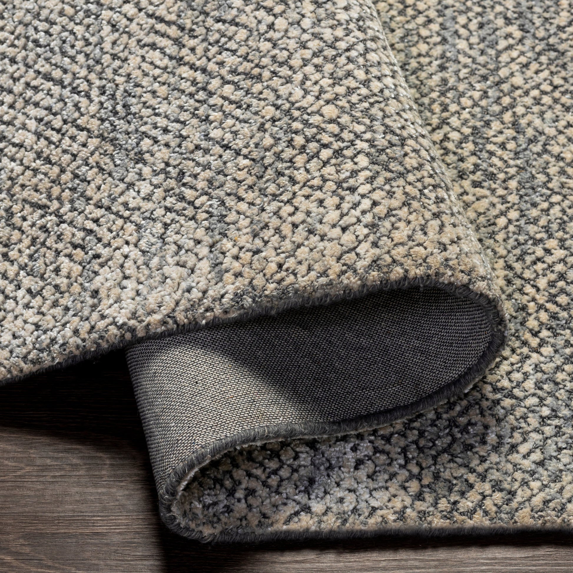 Helen HLE-2300 Rug by Surya. Made from 60% viscose, 40% wool in a unique style.