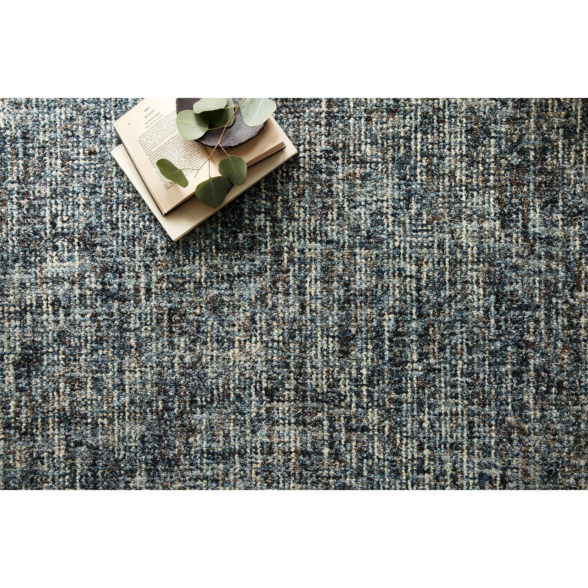 Harlow HLO-01 Rug by Loloi. Made from 100% wool in a modern style.