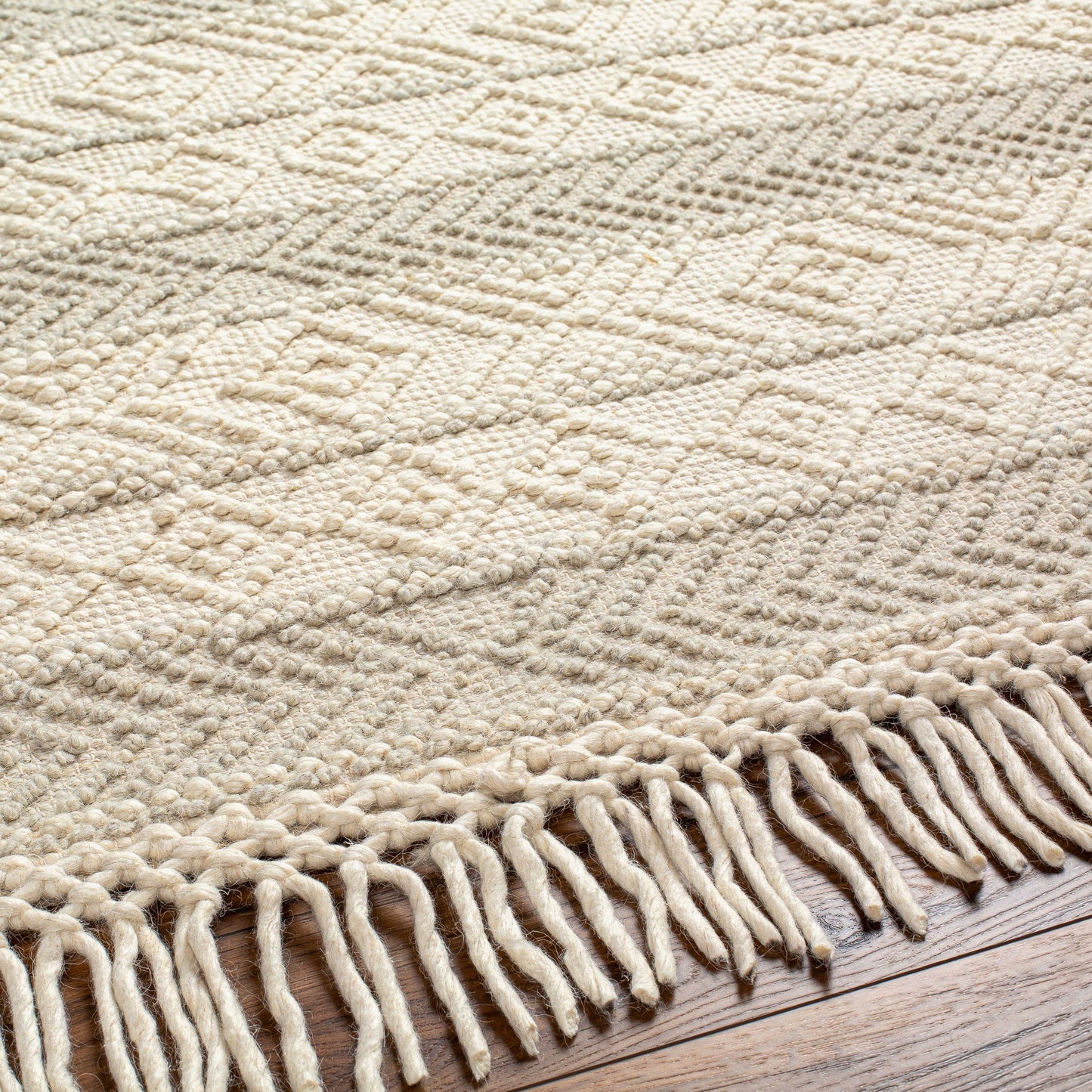 003 SI-1882573,SI-1882574,SI-1882575,SI-1882577,SI-1882579,SI-1882580 | Closeup | Hemingway Rug - 31316 by Livabliss in ivory, beige. Made from 60% wool, 40% polyester in a unique style.