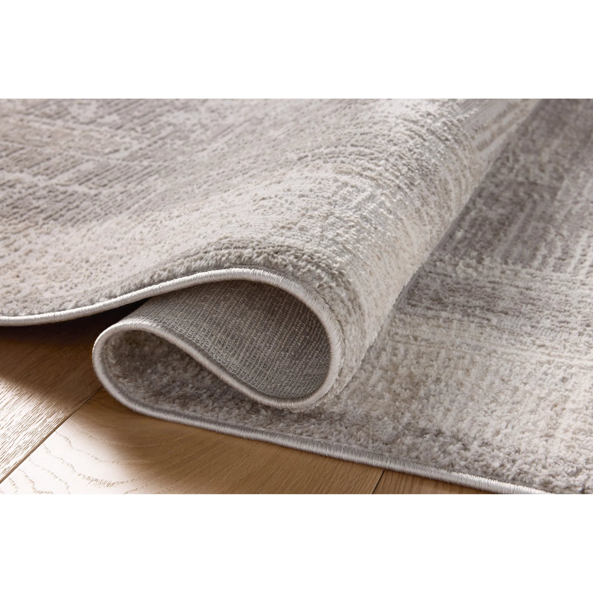 Hollis HOL-04 Rug by Loloi in smoke, mist. Made from 100% polyester in a unique style.