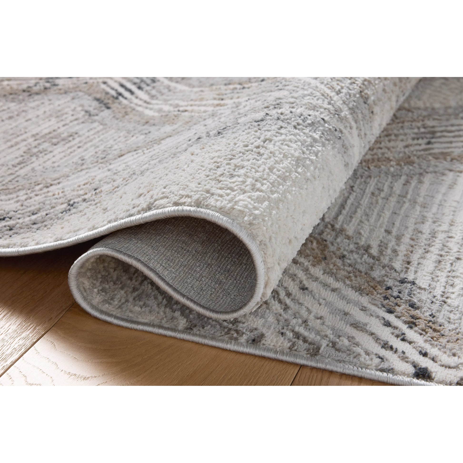 Hollis HOL-05 Rug by Loloi in mist, natural. Made from 100% polyester in a unique style.