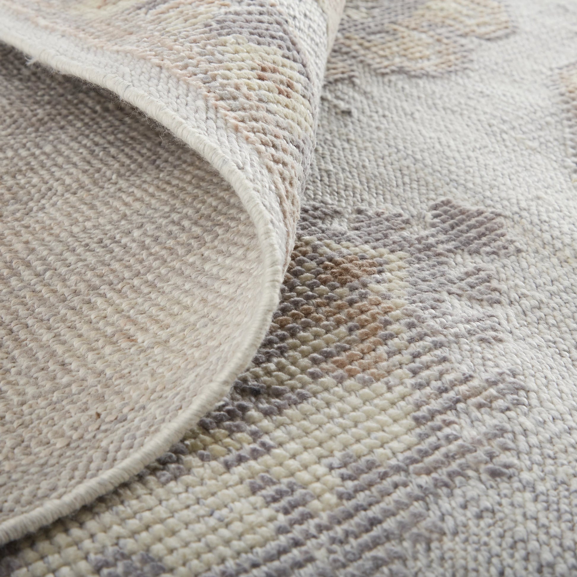 Wendover Transitional Oriental Rug - 6848F by Feizy in ivory, silver, tan. Made from pet in a unique style.