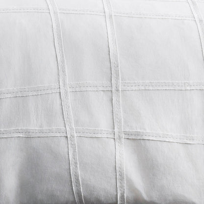 Haru - 7598 by Surya. Made from front: 100% cotton, back: 100% cotton in a modern style.