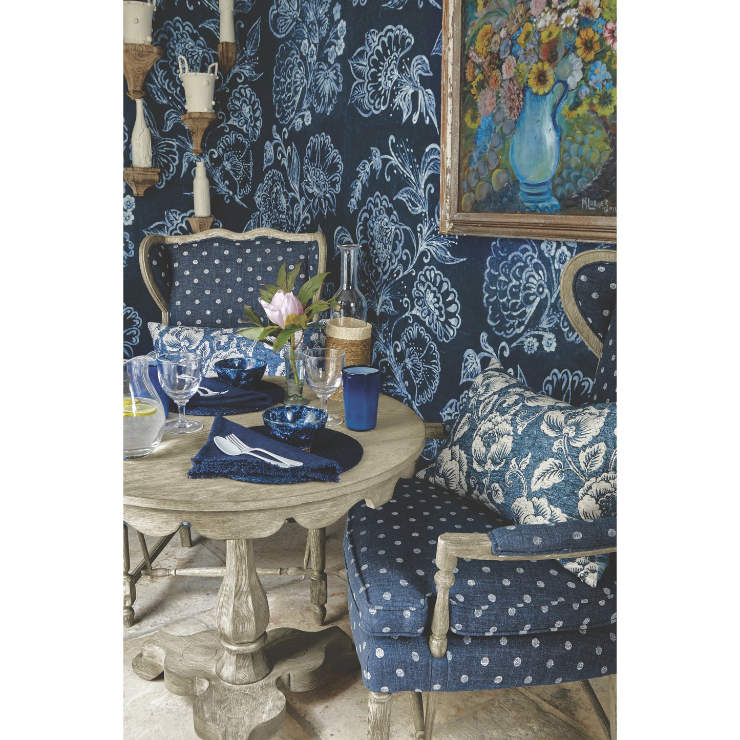 006 SR-846607 | Lifestyle | William Yeoward Overbury Breakfast Table by Jonathan Charles in grey and greyed oak. Made from oak in a cottage & farmhouse style.