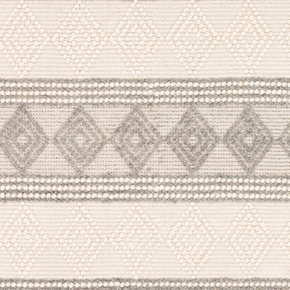 Hygge Rug - 23225 by Livabliss. Made from 100% wool in a unique style.