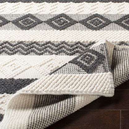 Hygge HYG-2301 Rug by Surya in black, white. Made from 100% wool in a unique style.