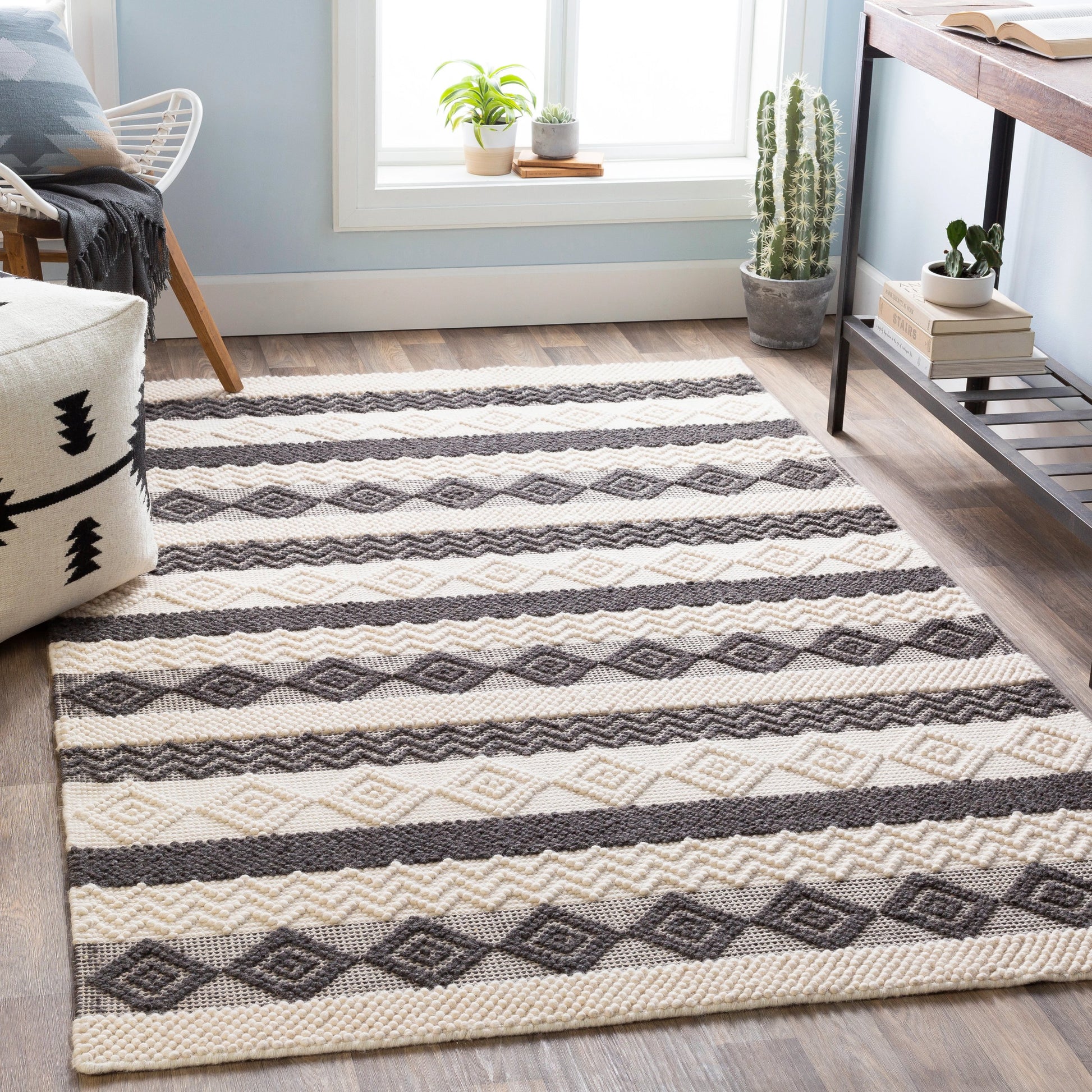 Hygge HYG-2301 Rug by Surya in black, white. Made from 100% wool in a unique style.