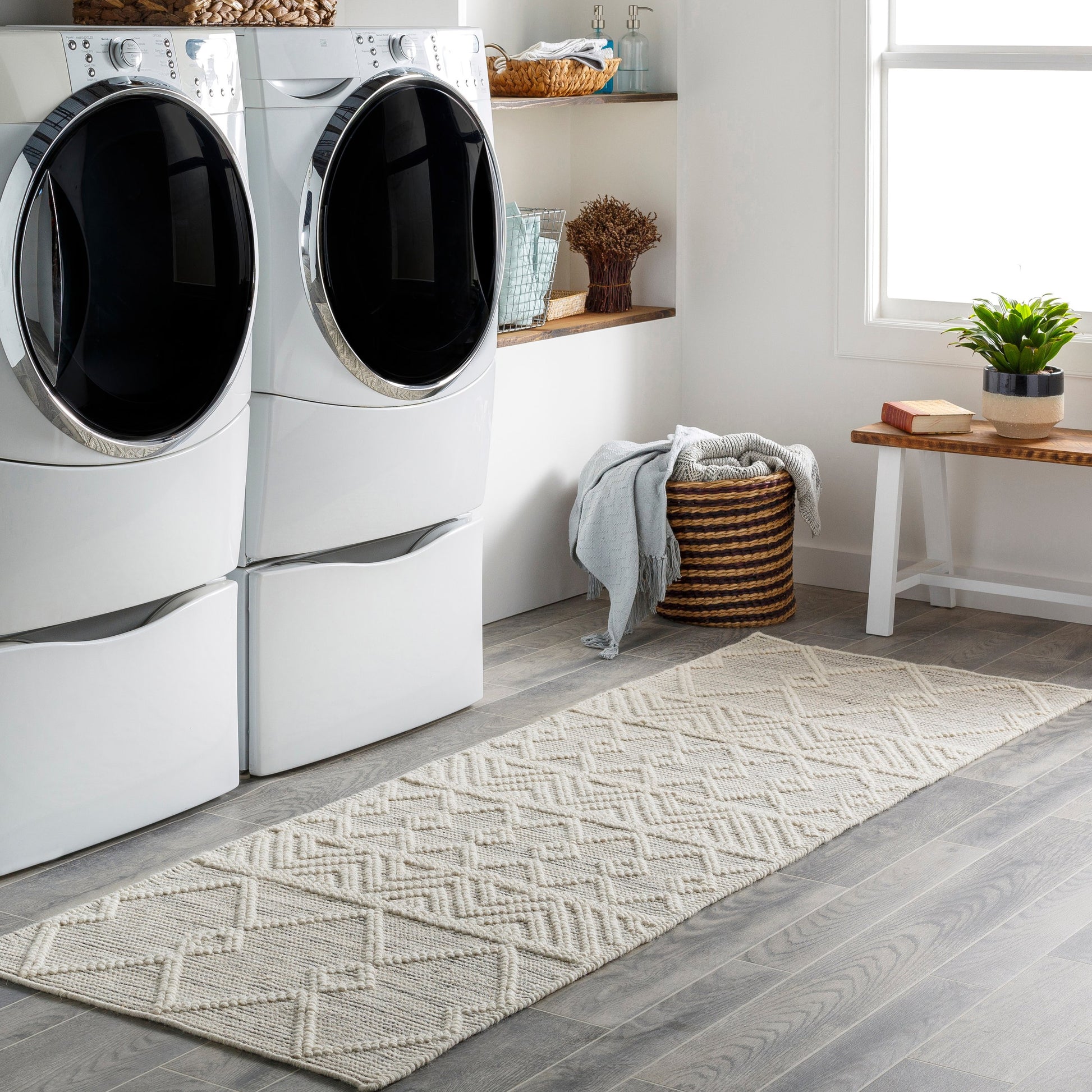 Hygge Rug - 23579 by Livabliss in charcoal, white. Made from 100% wool in a unique style.