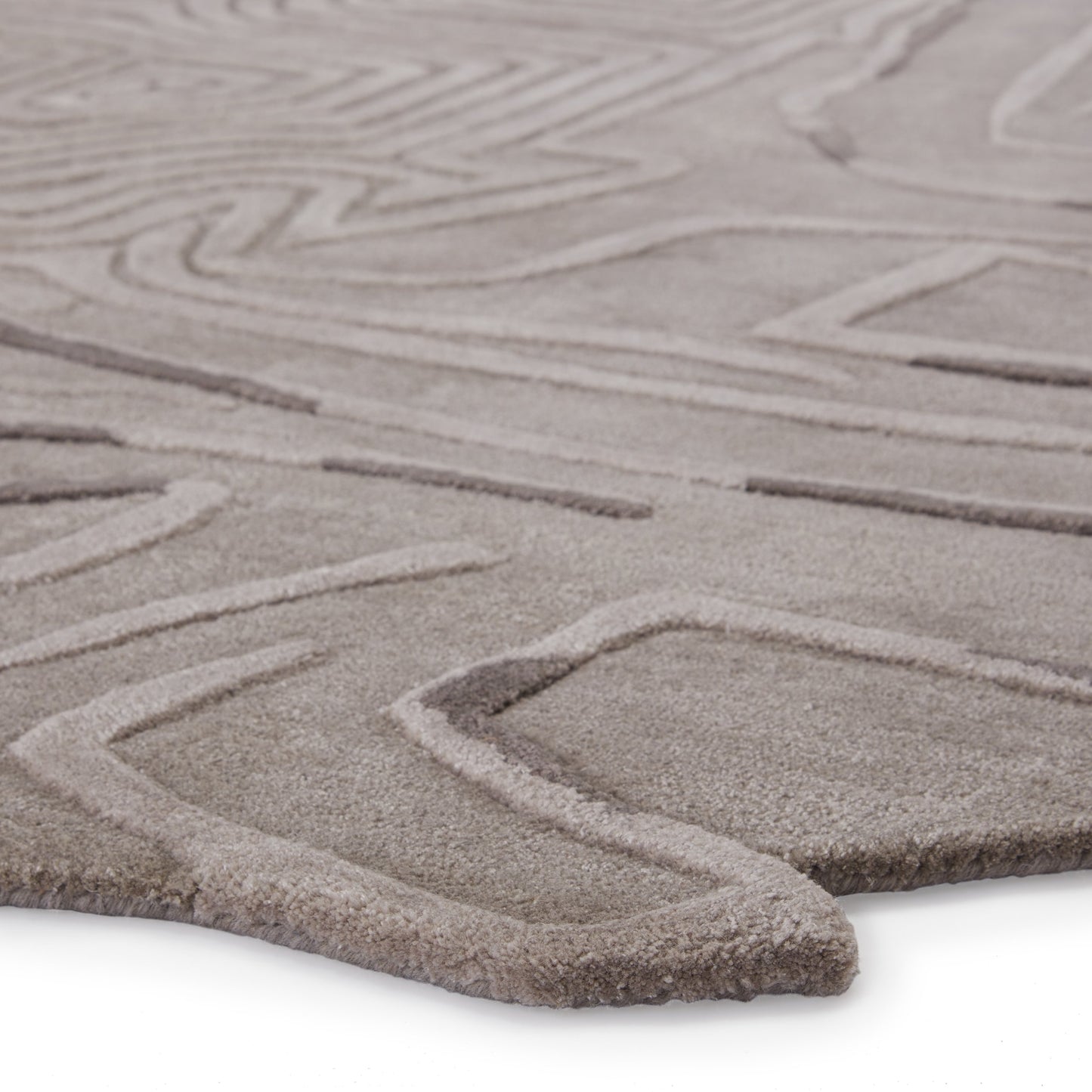 003 SI-1750581,SI-1750582,SI-1750583 | Closeup | Iconic ICO07 Rug by Jaipur Living in gray. Made from 65% viscose 35% wool in a unique style.