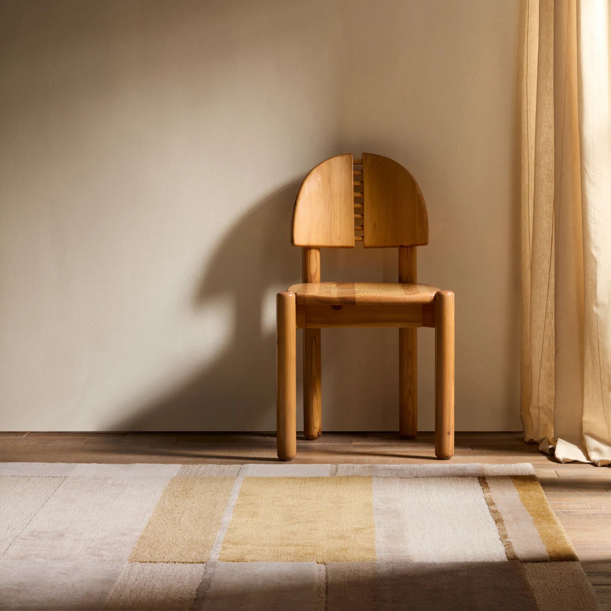 Iconic ICO18 Rug by Jaipur Living in gray. Made from 60% wool 40% viscose in a unique style.