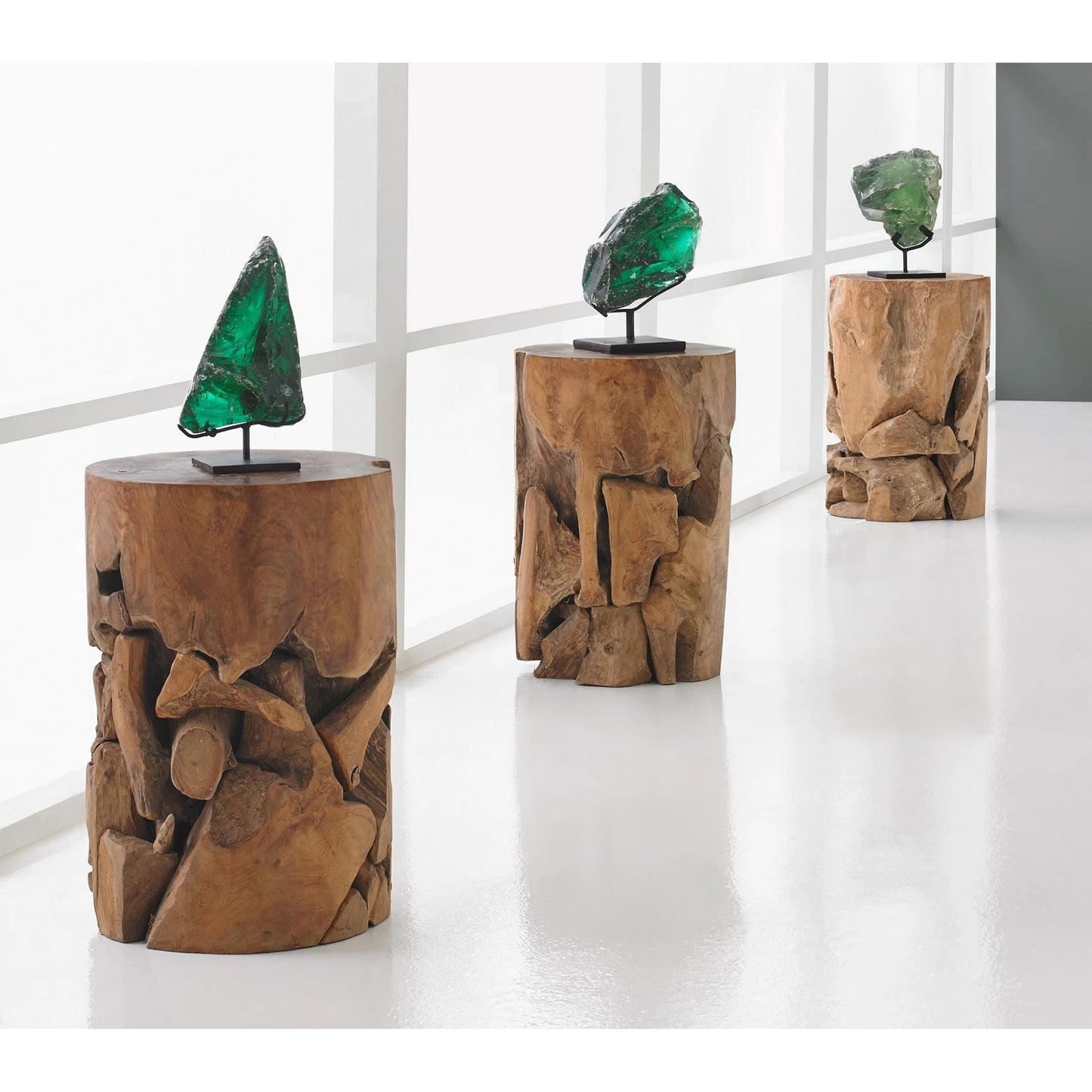 004 SR-939664 | Lifestyle | Teak Slice Round Pedestal by Phillips Collection in brown. Made from wood in a eclectic & global style.