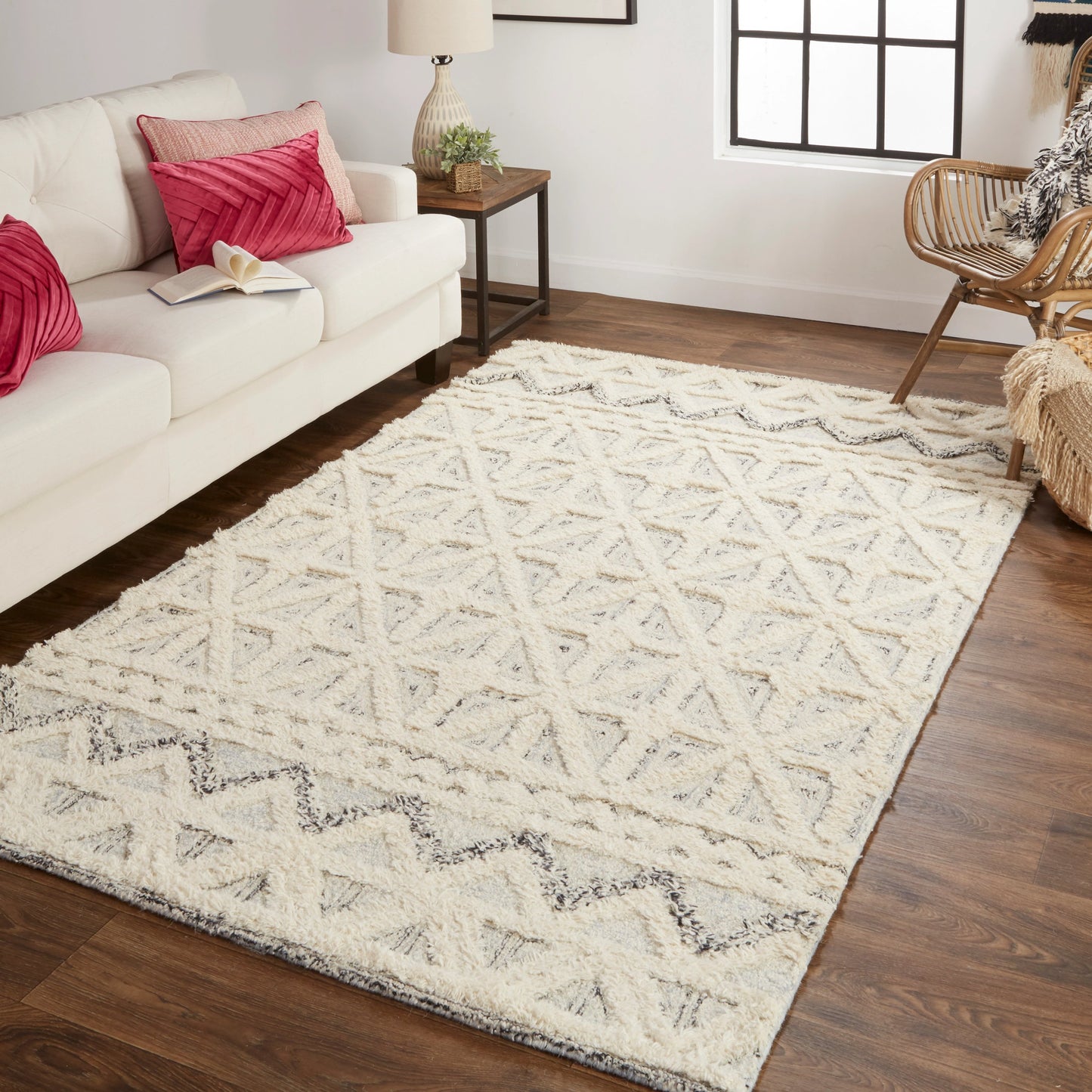 015 SI-1753559,SI-1753560,SI-1753561 | Lifestyle | Anica Transitional Geometric Rug - 8007F by Feizy in ivory, black. Made from wool in a unique style.