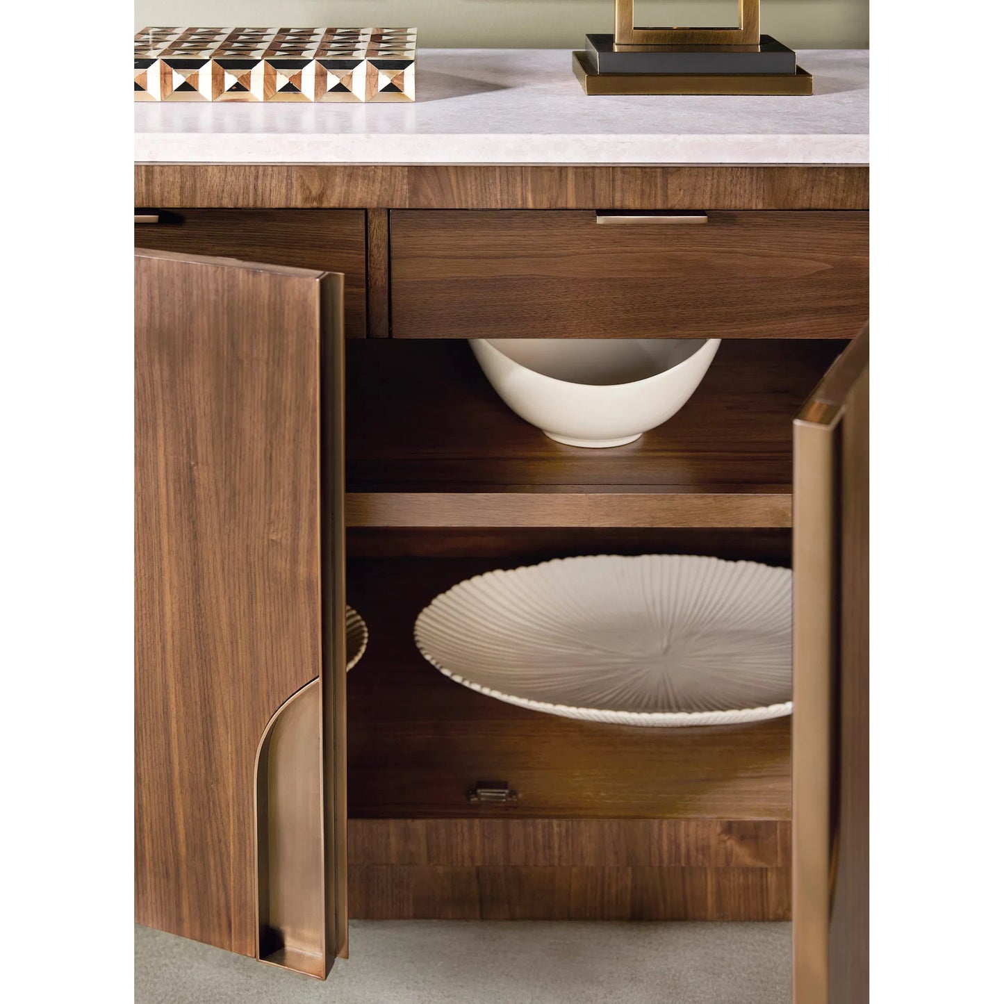 005 SI-2458570 | Closeup | Eleana Server by Hooker Furniture in light caramel, quartered walnut veneers, marble. Made from walnut veneers, marble in a modern style.