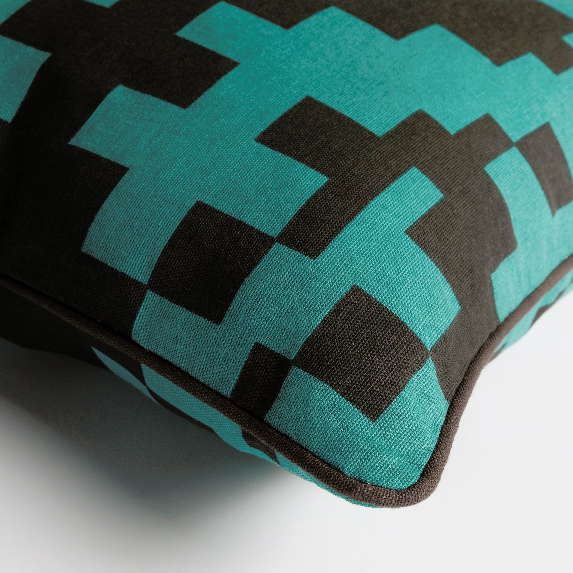 Inga Pillow - 25677 by Surya. Made from 100% cotton in a modern style.