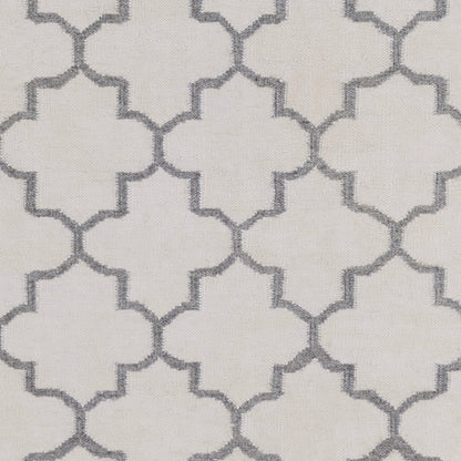 Isle ISL-3000 Rug by Surya. Made from 80% wool, 20% viscose in a unique style.