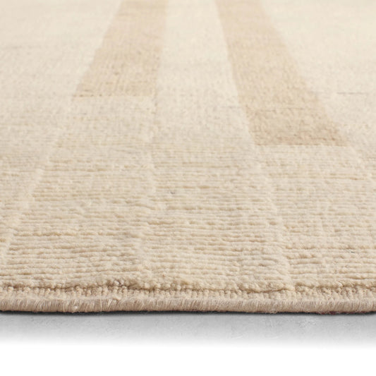 In The Distance ITD02 Rug by Jaipur Living in ivory, white, tan, taupe. Made from 100% wool in a unique style.