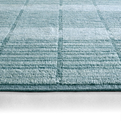 In The Distance ITD03 Rug by Jaipur Living in blue. Made from 100% wool in a unique style.