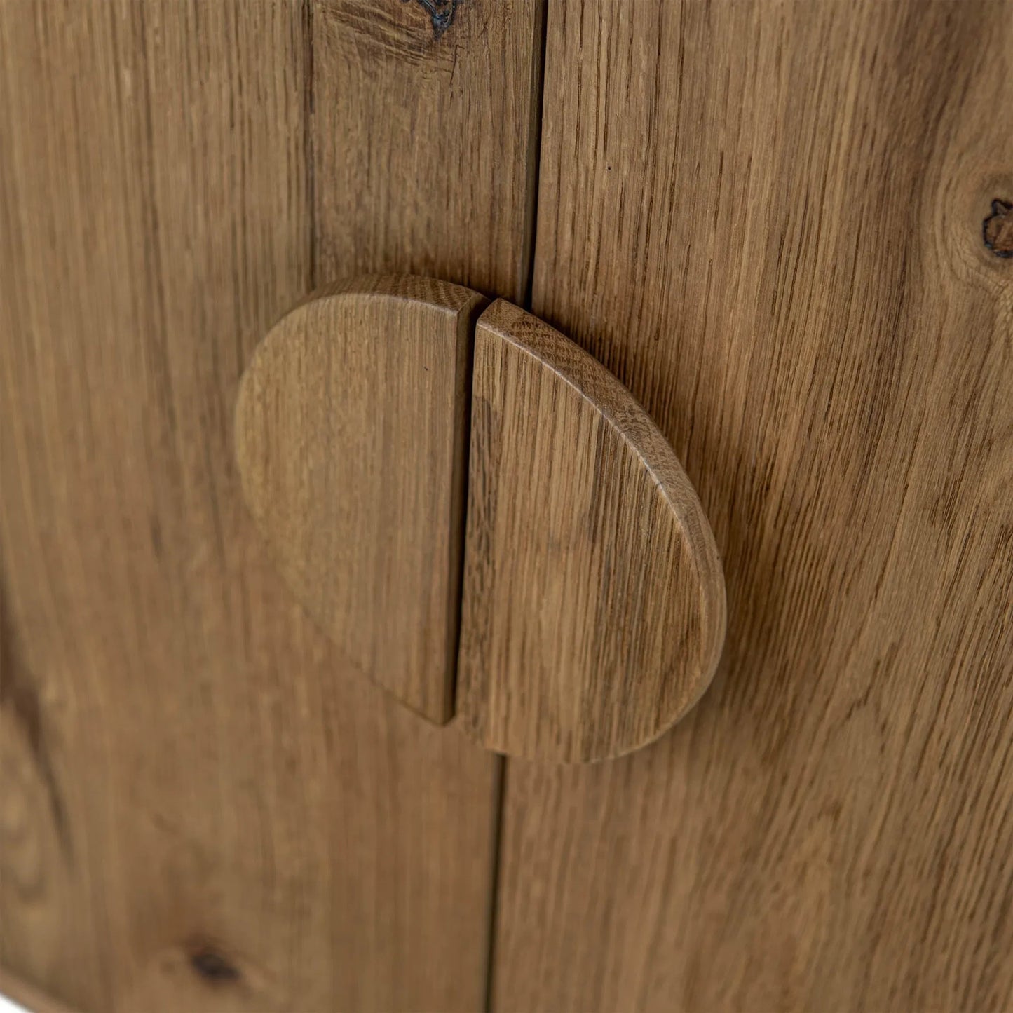 019 SI-2452850 | Closeup | Jasper Large Sideboard by LH Imports in natural. Made from unique in a unique style.