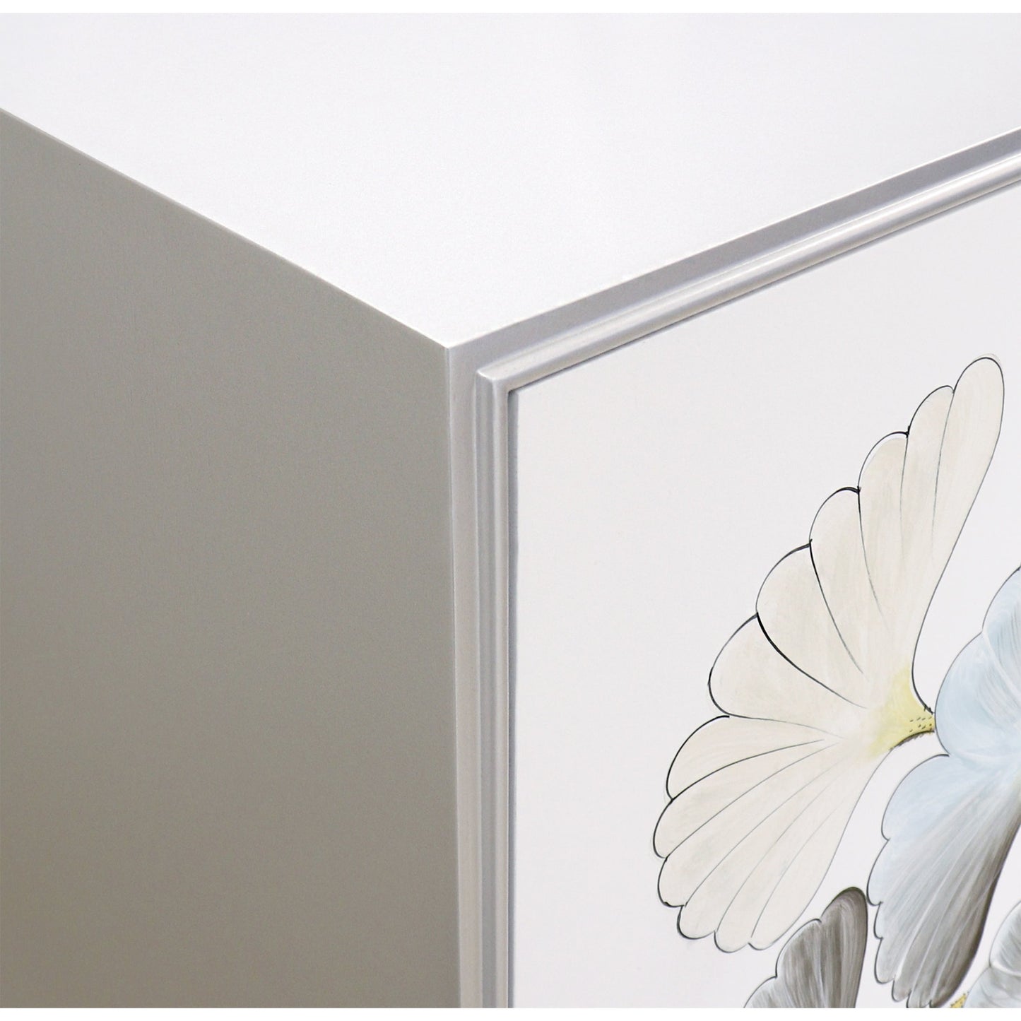 005 SI-1834210 | Closeup | Annabelle Sideboard by Pasargad Home in silver and silver. Made from unique in a transitional style.