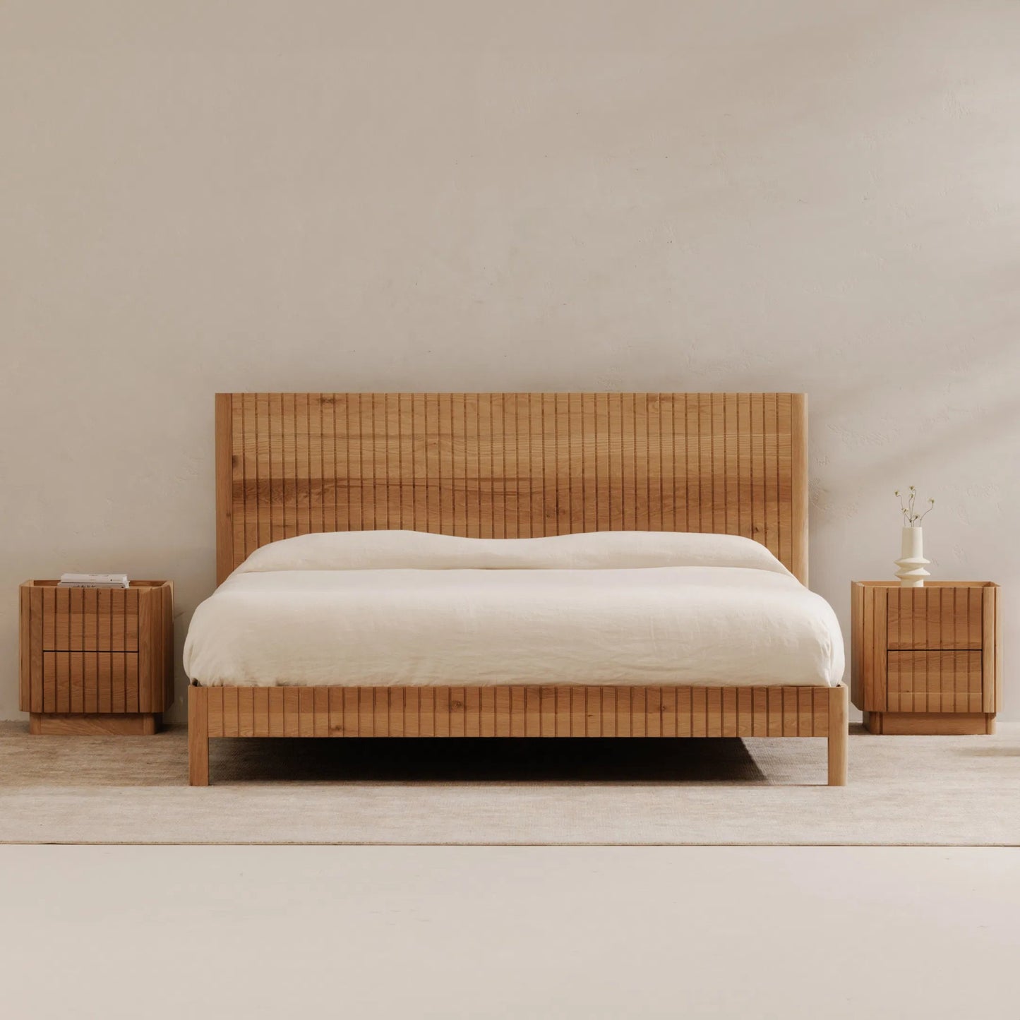 012 SI-2253957 | Lifestyle | Povera Bed by Moe's Home Collection in natural. Made from solid oak, acacia wood slats in a transitional style.