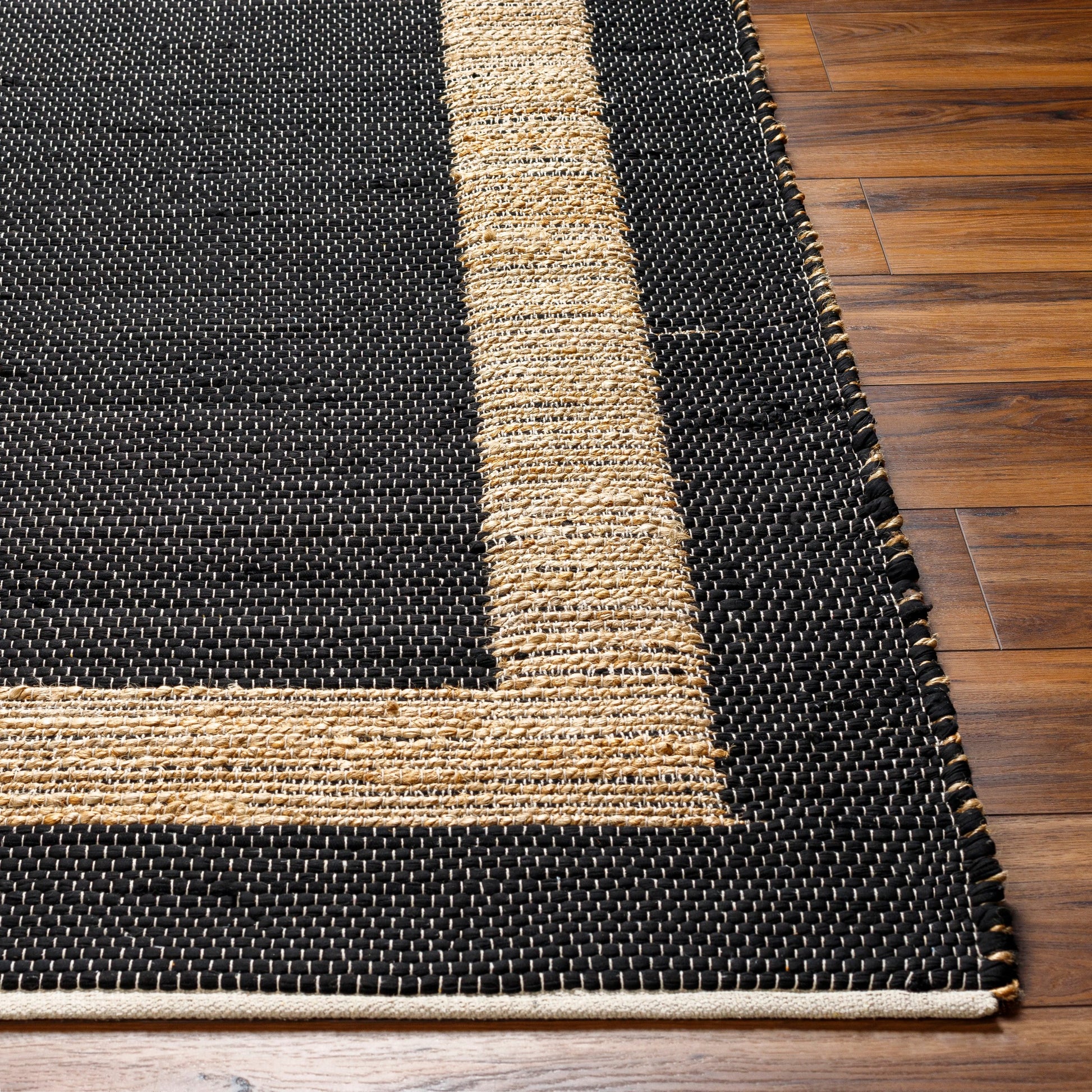 Jean Rug - 32470 by Livabliss. Made from main: 60% recycled fabric, main: 40% jute in a unique style.