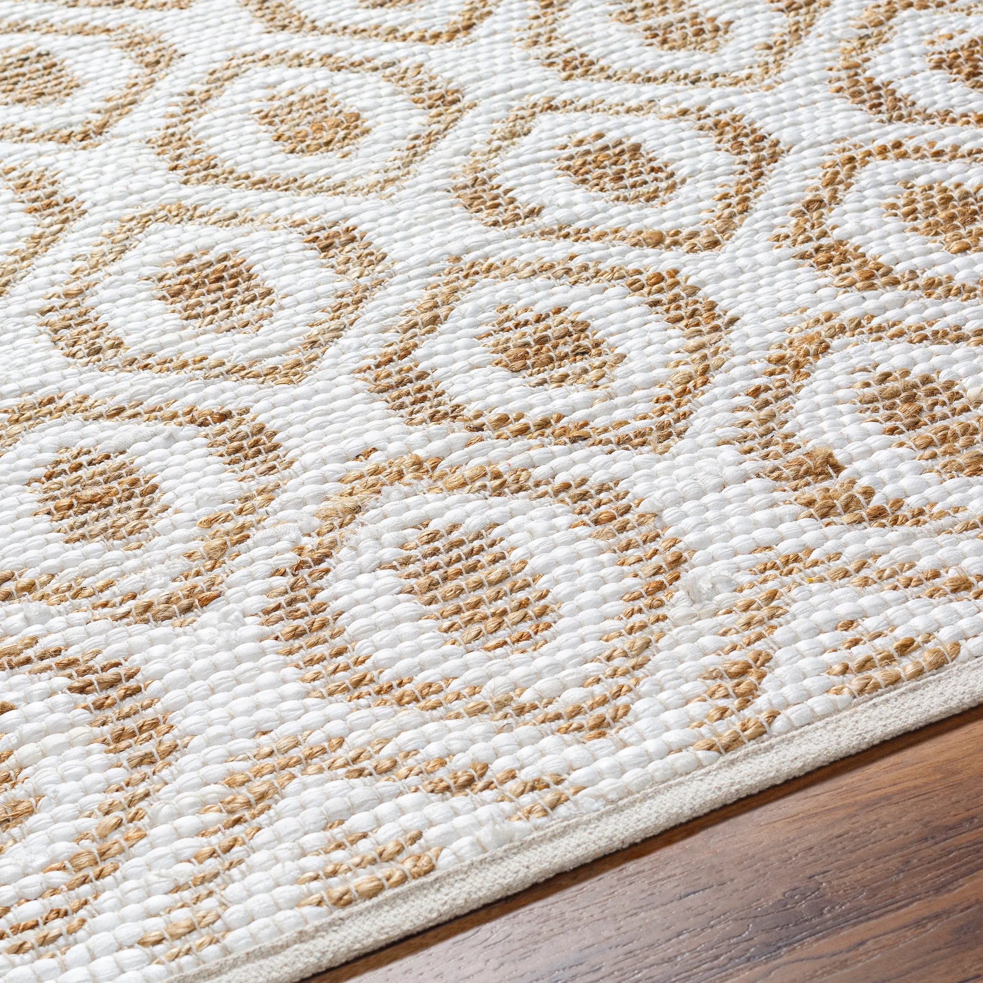 Jean Rug - 32472 by Livabliss. Made from main: 60% recycled fabric, main: 40% jute in a unique style.