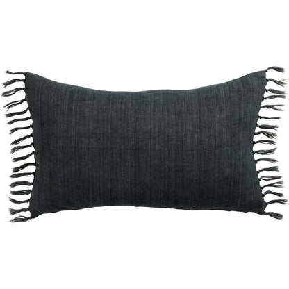 Jemina JEM01 Pillow by Jaipur Living. Made from 100% linen in a coastal style.