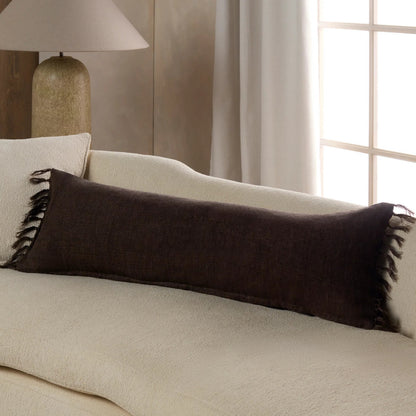 Jemina JEM01 Pillow by Jaipur Living. Made from 100% linen in a coastal style.