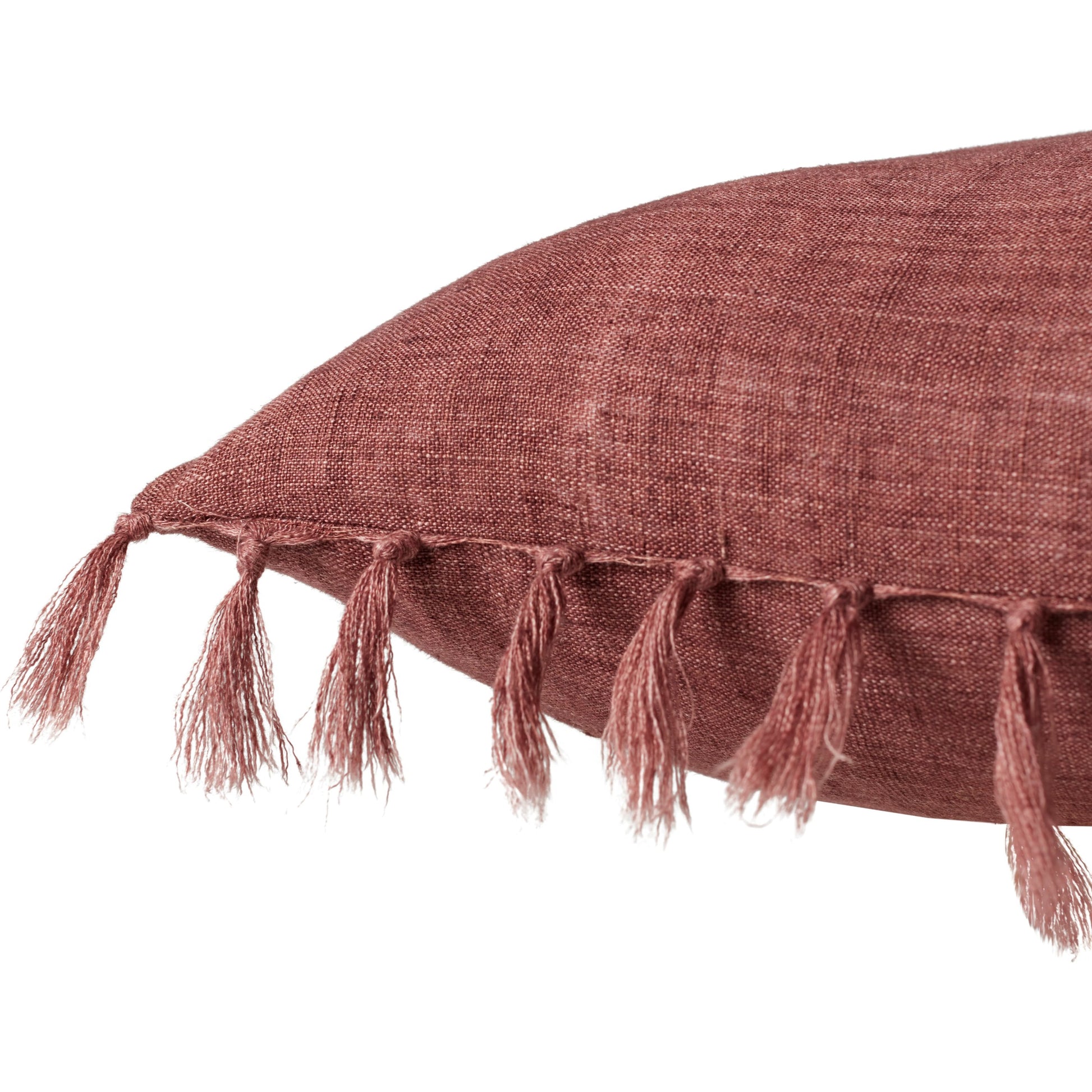 Jemina JEM01 Pillow by Jaipur Living. Made from 100% linen in a coastal style.