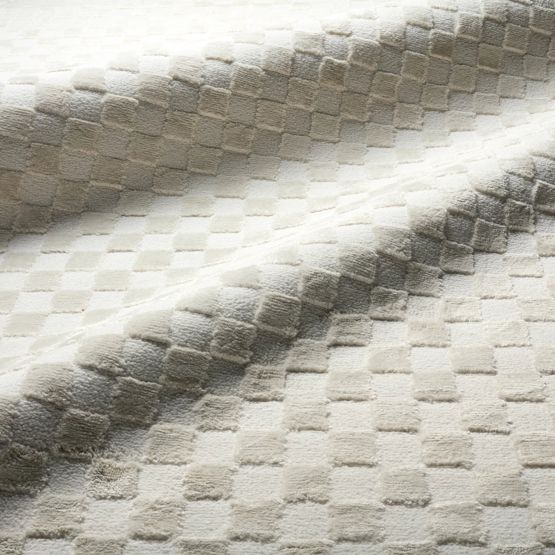 Jaida JID24 Rug by Jaipur Living in ivory, tan. Made from 70% polypropylene 30% polyester in a unique style.